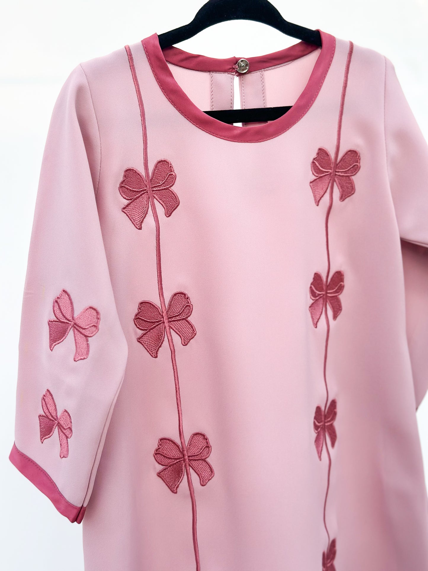 Embroidery bow jalabya