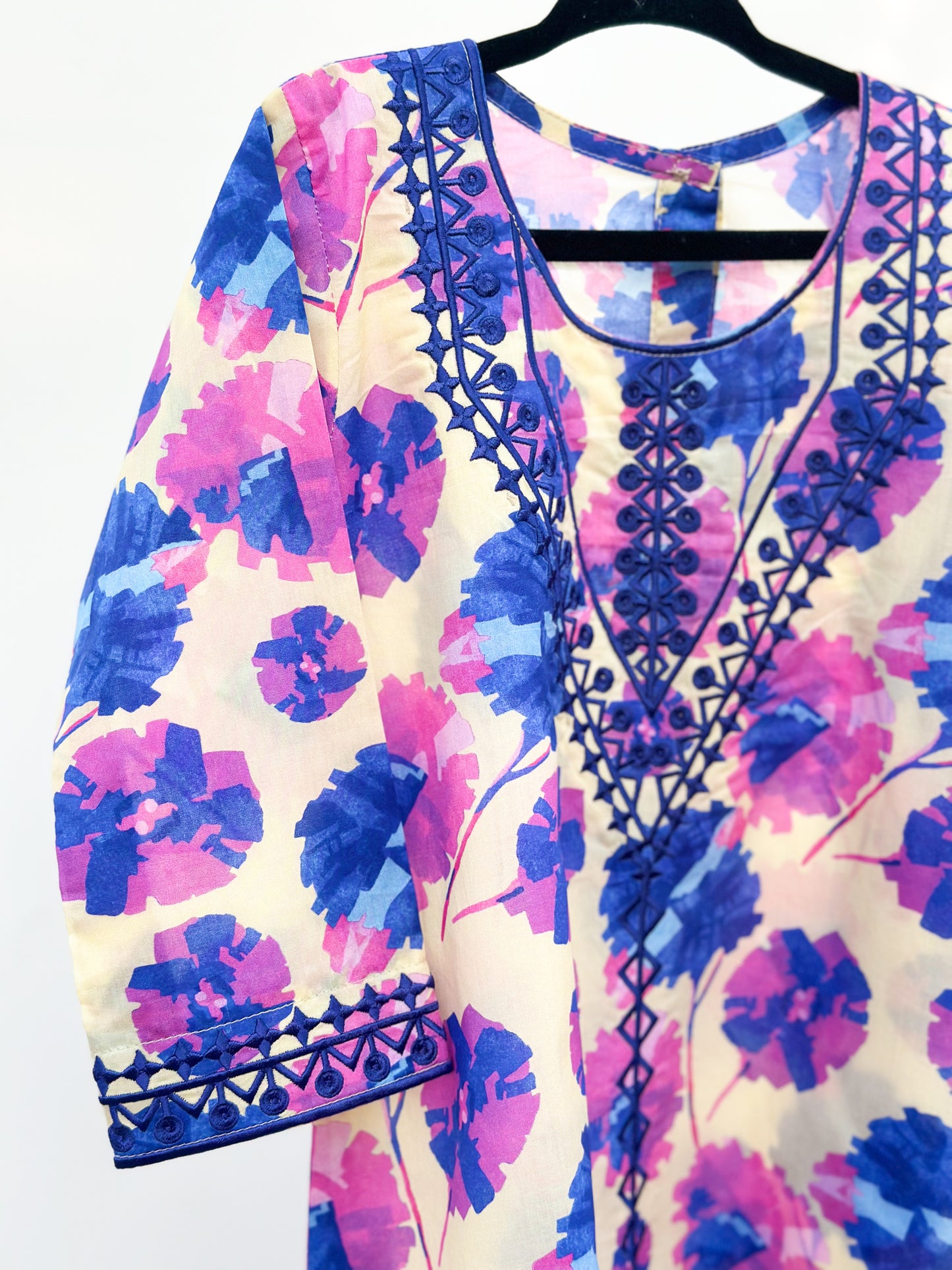 Embroidery blue jalabya